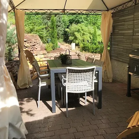 Penzion Ferienhaus Am Wald I Garten I Freisitz I Grill I Whirlpool I Kamin I Feuerschale