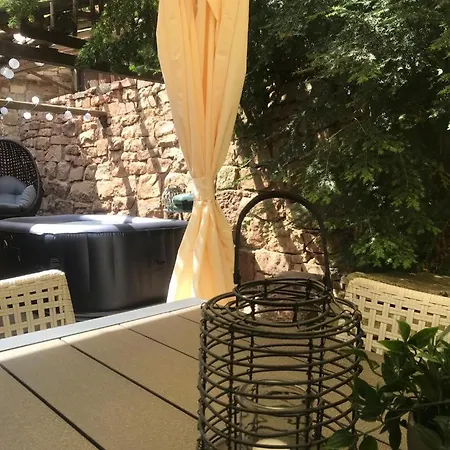 Ferienhaus Am Wald I Garten I Freisitz I Grill I Whirlpool I Kamin I Feuerschale Penzion *