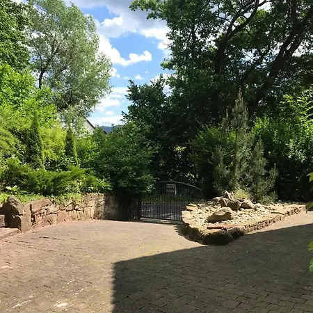 Penzion Ferienhaus Am Wald I Garten I Freisitz I Grill I Whirlpool I Kamin I Feuerschale *